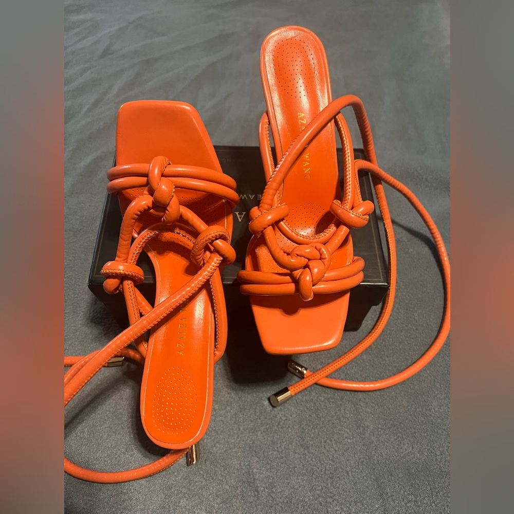 ShopAkira Heels - Picture 2 of 6